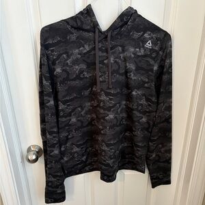 Reebok Camo Athletic Hoodie Active Athleisure Pullover Women’s large